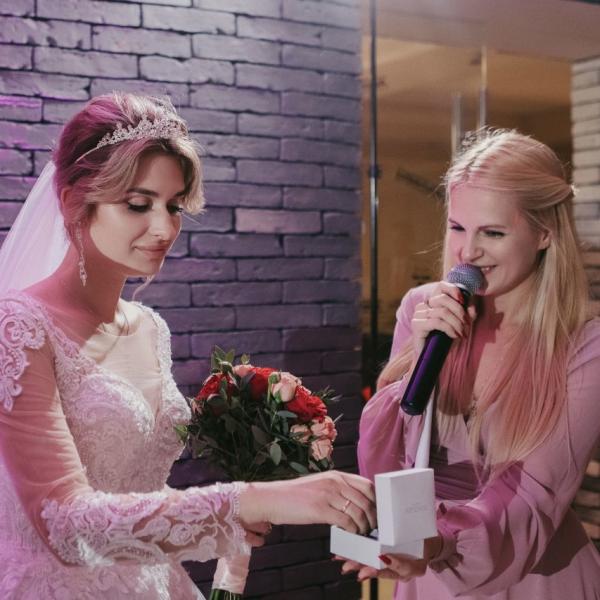 Вероника Сафронова:  Ведущая на свадьбу