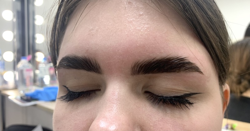 Требуются модели на брови 