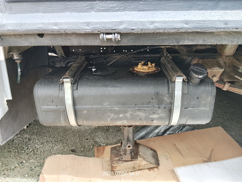 Небольшой ремонт транспорта. Замена старого бака на новый у ГАЗели 3302. Небольшой ремонт транспорта. Замена старого бака на новый у ГАЗели 3302.