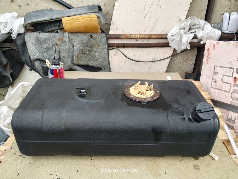 Небольшой ремонт транспорта. Замена старого бака на новый у ГАЗели 3302. Небольшой ремонт транспорта. Замена старого бака на новый у ГАЗели 3302.