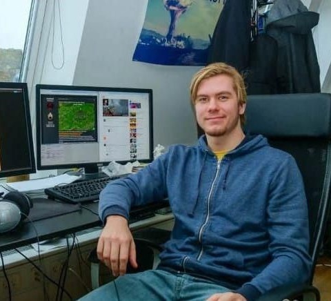 АЛЕКСЕЙ: Частный мастер - ремонт компьютеров и ноутбуков на дому.