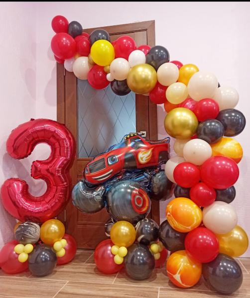 Оформление шарами праздника 