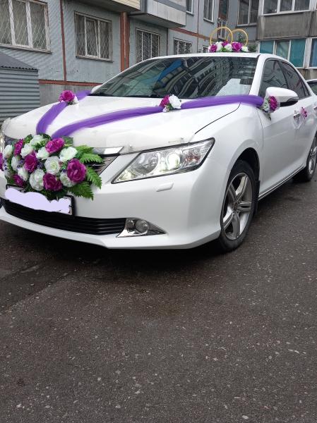 Кирилл:  Аренда авто на свадьбу с водителем 