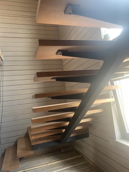 Алексей:  Лестницы на металле, деревянные лестницы