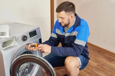 Илья:  Ремонт стиральных машин на дому