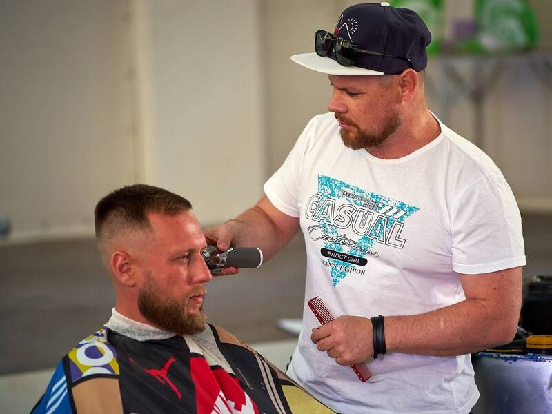 Требуется модель на мужскую стрижку