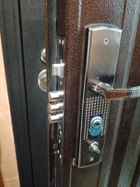 Вскрытие замков, сейфов, автомобилей, 