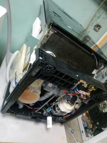 Александр:  Срочный ремонт стиральных машин в Москве
