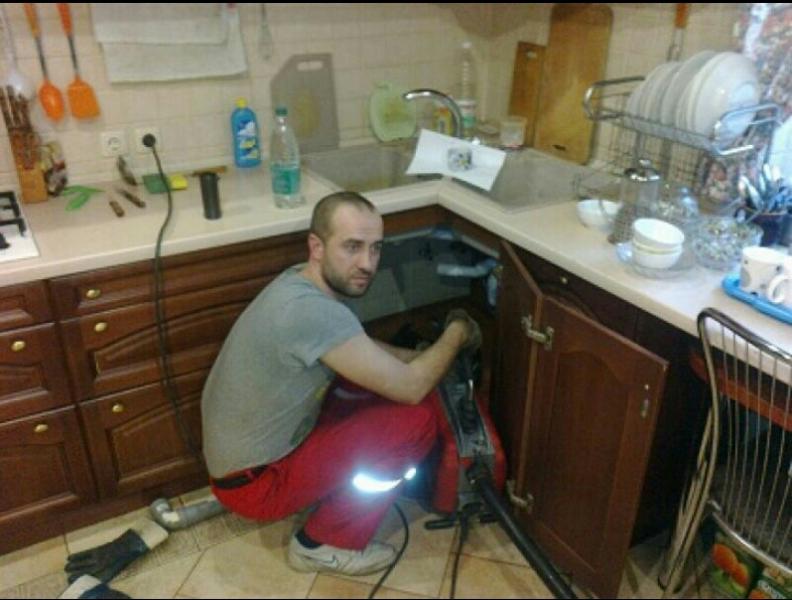 Мастер:  Мастер на час любые ремонтные работы на дому