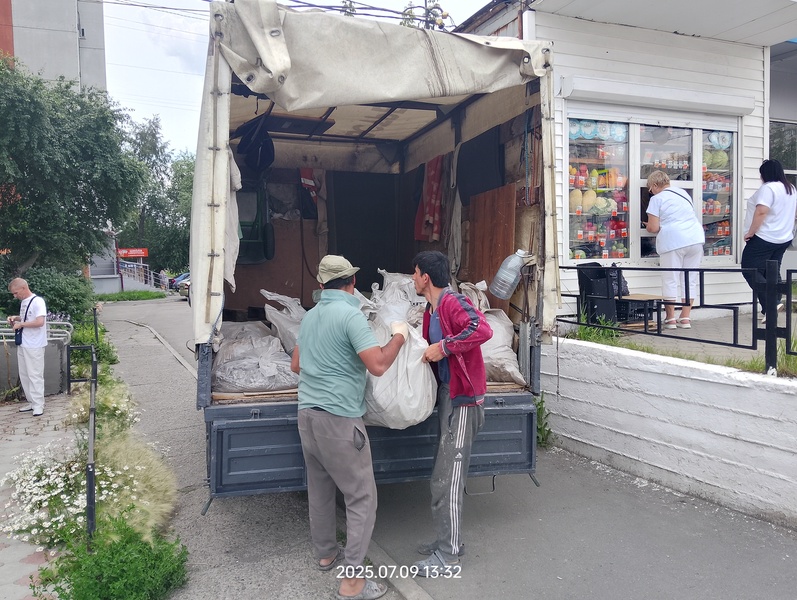 Вывоз строительного мусора. Вывоз строительного мусора.