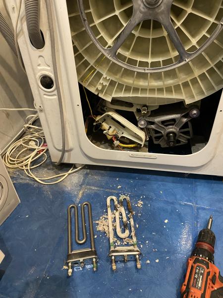 сергей:  Срочный ремонт стиральных машин и холодильников