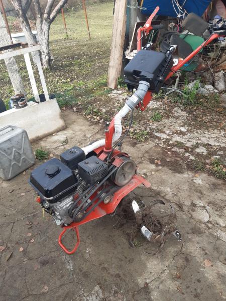 Вспашка земли мотоблоком 