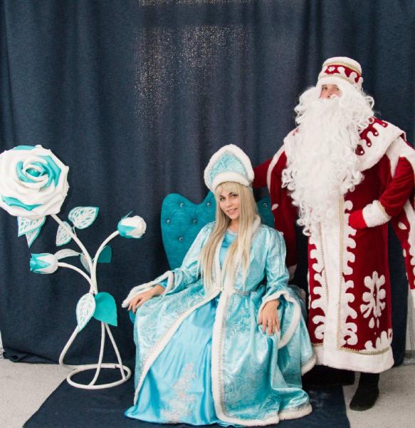 VIVAT:  Дед Мороз и Снегурочка на дом заказать в Симферополе