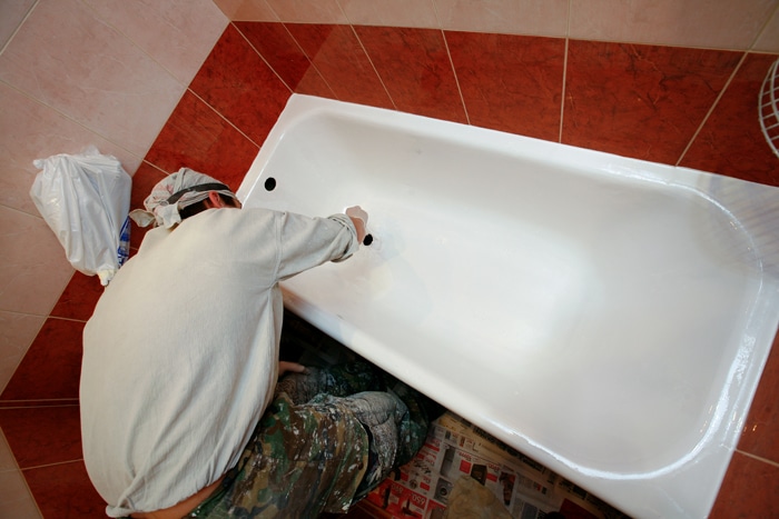 Дмитрий М:  Эмалировка ванны. Реставрация старой чугунной ванны