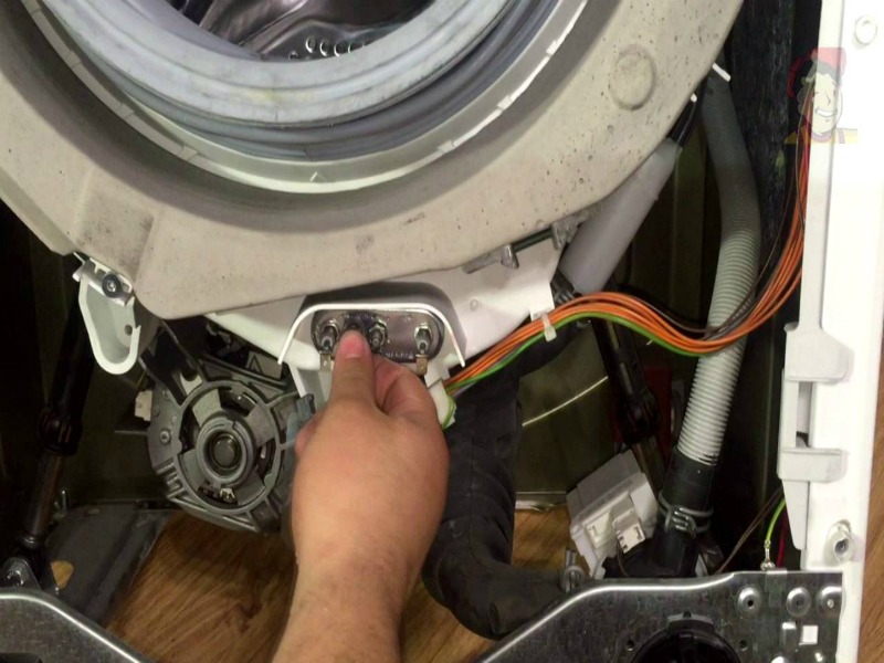 Дмитрий Тарасов:  Ремонт стиральных машин с выездом на дом