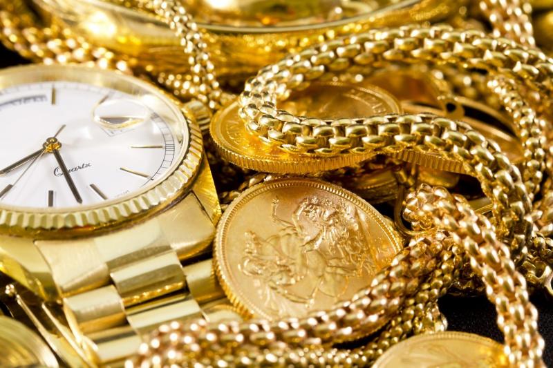 Вячеслав:  Скупка золота, бриллиантов, швейцарских часов в СПб