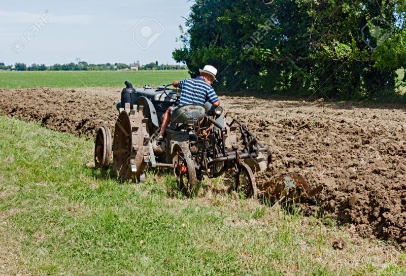 Вспашка земли мотоблоком, вскопать огород мотоблоком