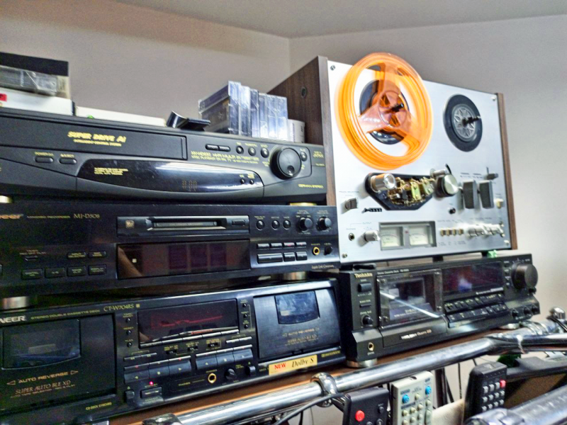 оборудование для перезаписи аудиокассет, бобин, катушек и видеокассет 