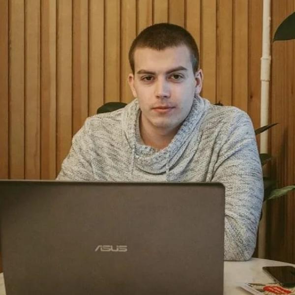Андрей:  Компьютерная помощь - я опытный мастер в Домодедово.