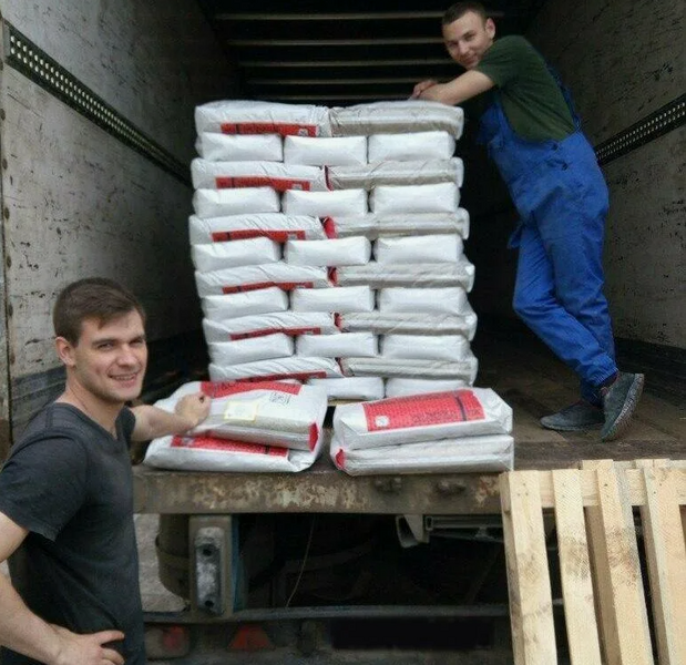 Разнорабочие на погрузку и разгрузку и многое другое.