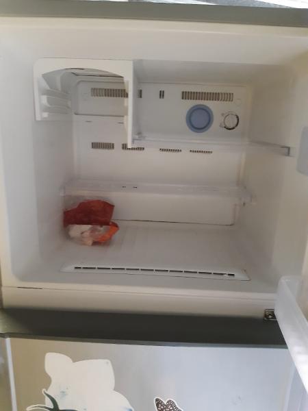 Александр:  ремонт холодильников и торгового холодильного оборудования.