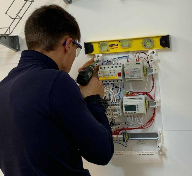 ЭЛЕКТРИК НА ЧАС.ВСЕ ВИДЫ РАБОТ.