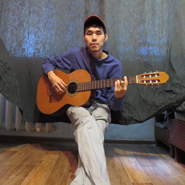 Церен Владимирович:  Обучение игре на гитаре в Дворце детского творчества