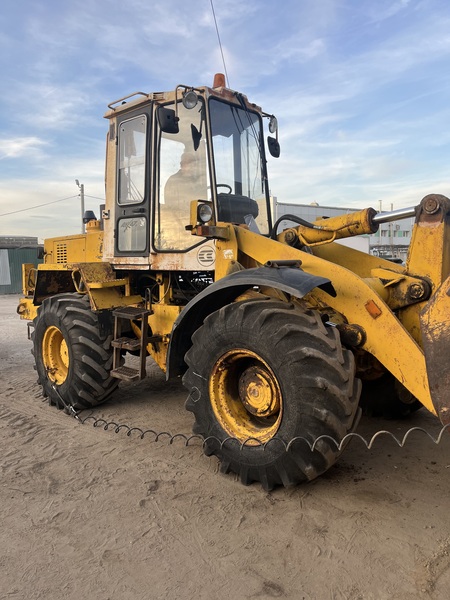 Аренда фронтального погрузчика Амкодор 333в