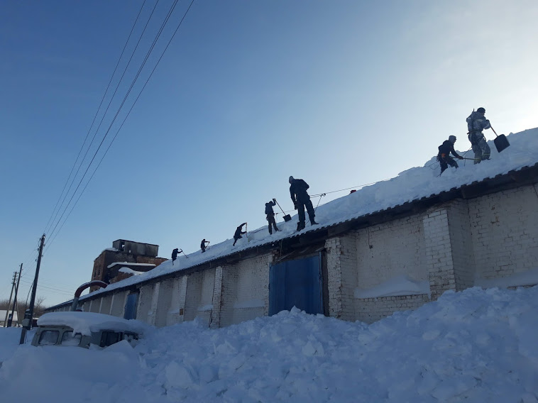 Евгений:  Очистка снега с крыш в Пензе
