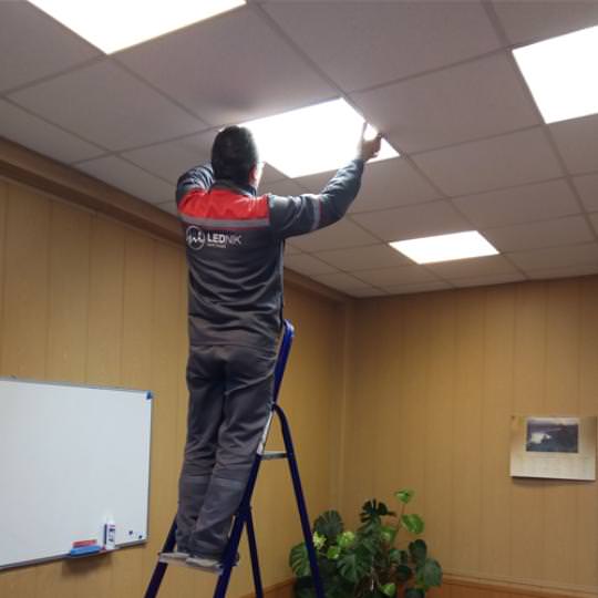 Электрик. Услуги электрика на дом Электромонтажник