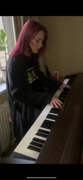 Елизавета:  Онлайн-уроки фортепиано для начинающих в любом возрасте!