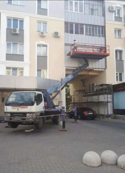Дмитрий:  Аренда  услуги автовышки платформа балкон 