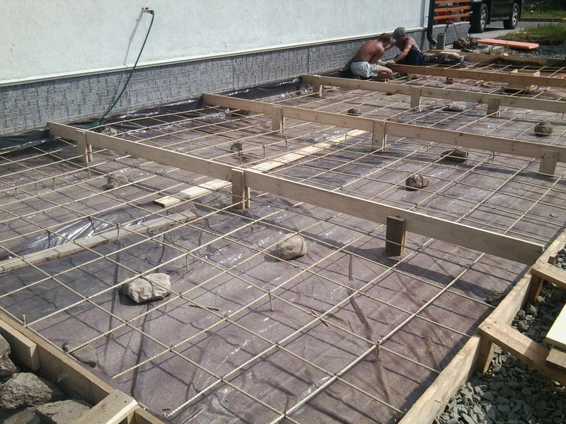 Монтаж опалубки для фундамента 