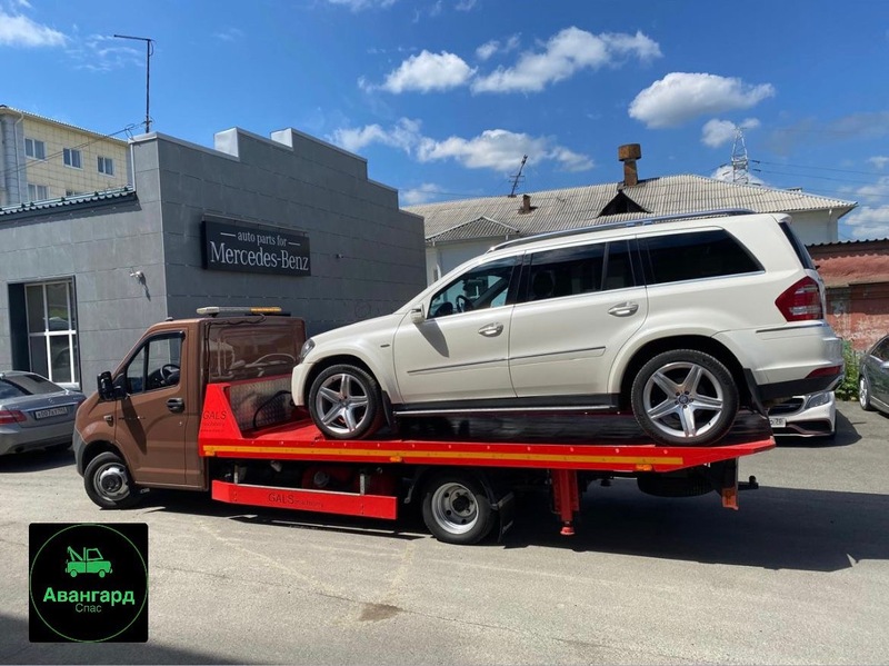 Услуги эвакуатора, быстрый выезд, 24часа. Авангард.