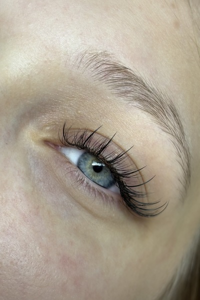 наращивание и ламинирование ресниц