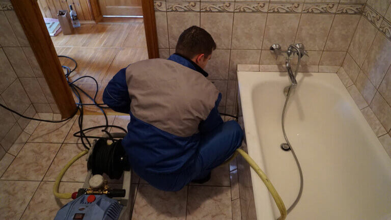 Сантехническая служба:  Прочистка канализации в Саратове. Услуги сантехника.