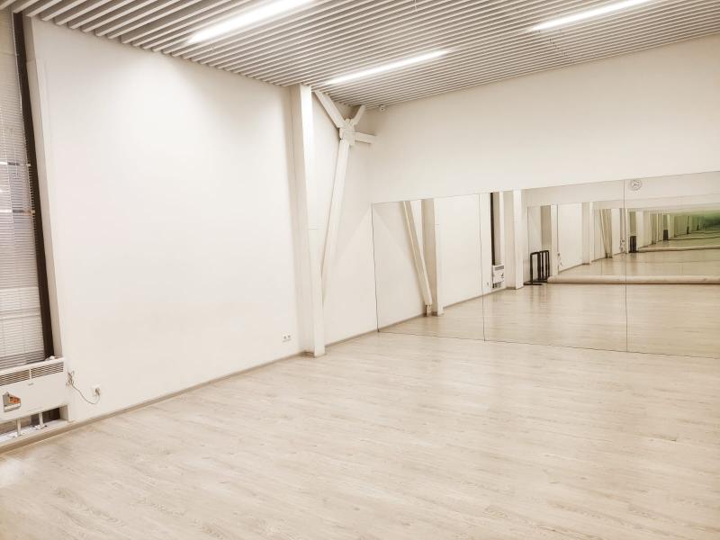 Олег:  Аренда зала для йоги, фитнеса, тренировок, танцев