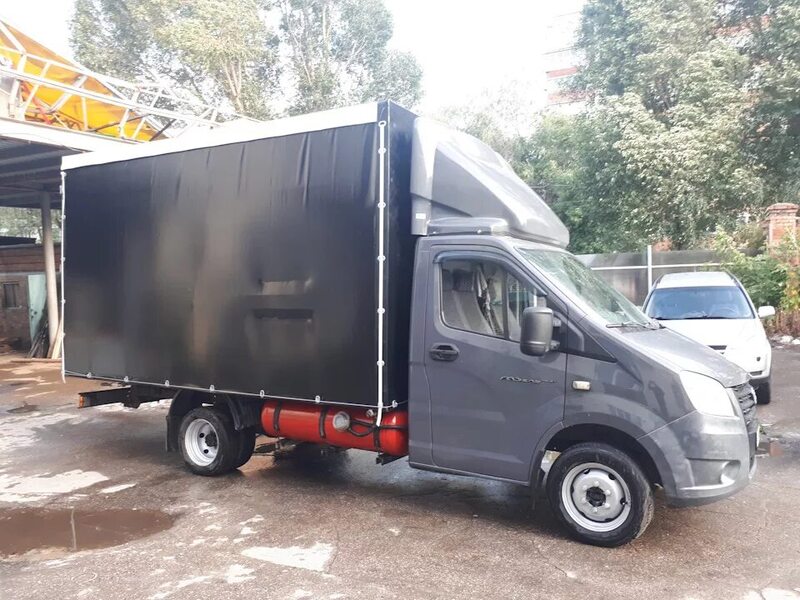 Вывоз офисной мебели (столы, стулья )