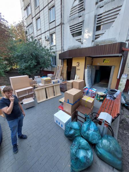 Виталий:  Вывоз мусора на ТБО с грузчиками