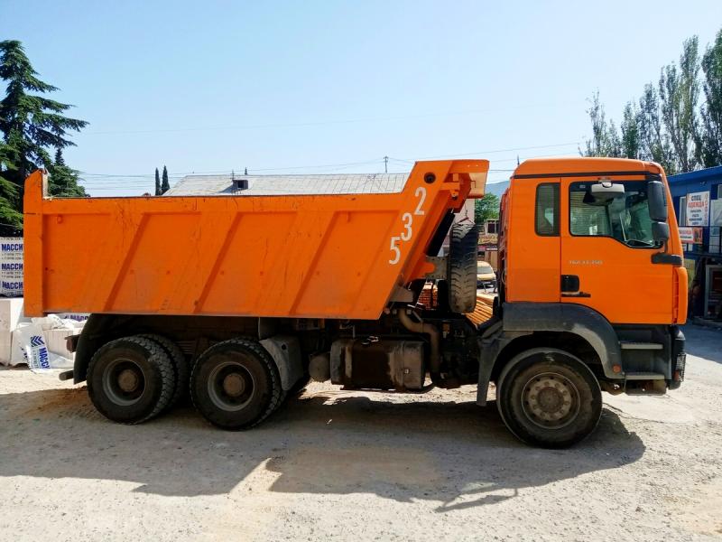 Роман:  Уборка и вывоз строительного мусора в Ялте, Алуште по ЮБК.