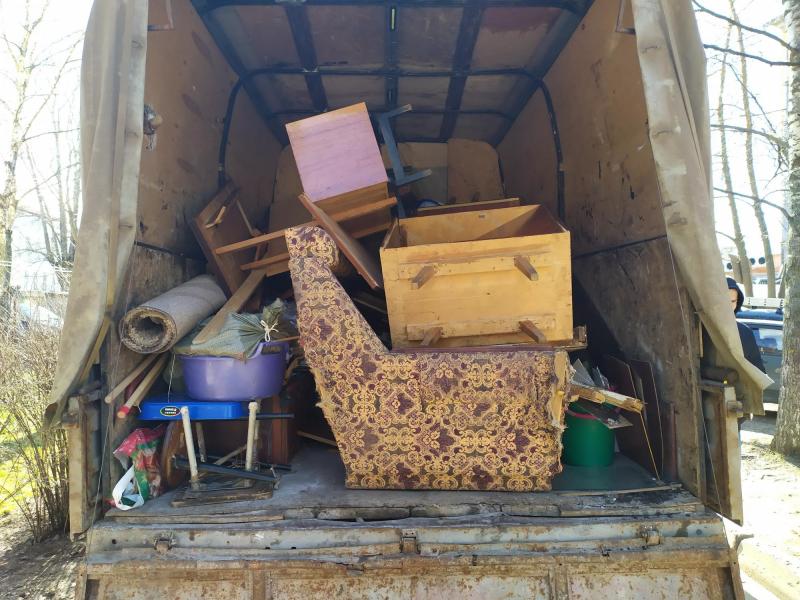Родион Кузьмин:  вывоз мусора. вывоз мебели.