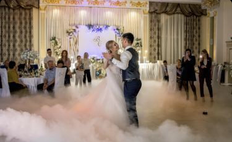 оксана:  Тяжёлый дым на свадьбу 