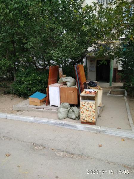 Антон:  Вывоз старой мебели и хлама. Севастополь. 
