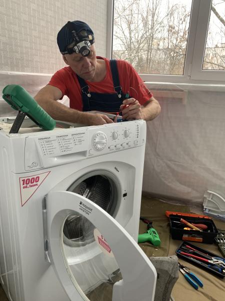 Олег:  Ремонт стиральных машин выезжаю быстро.
