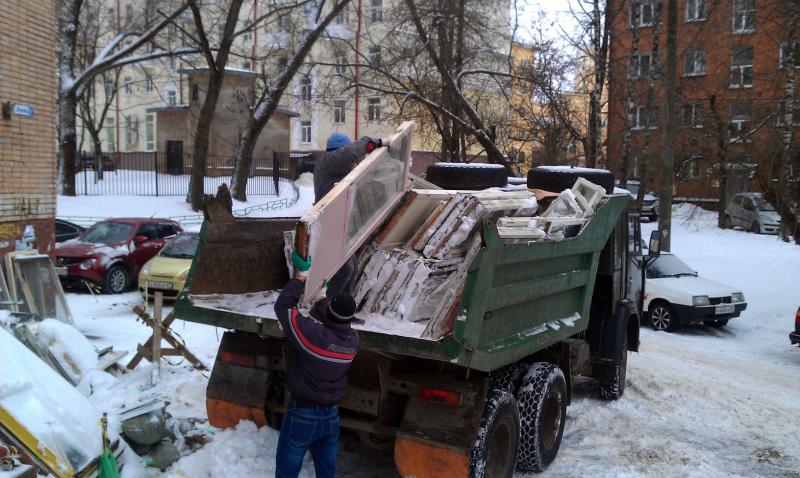 Дмитрий:  Вывоз мусора: строительного, мебели, хлама