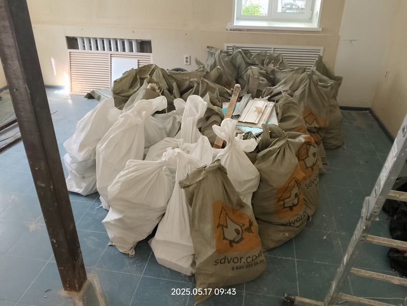 Вывоз строительного мусора. Вывоз строительного мусора.