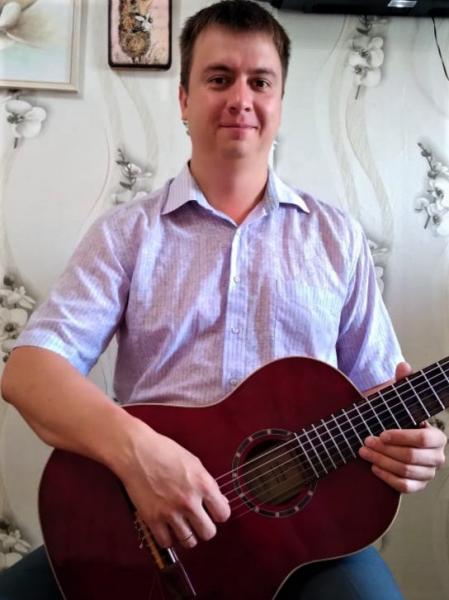 Владислав:  Обучение игре на гитаре