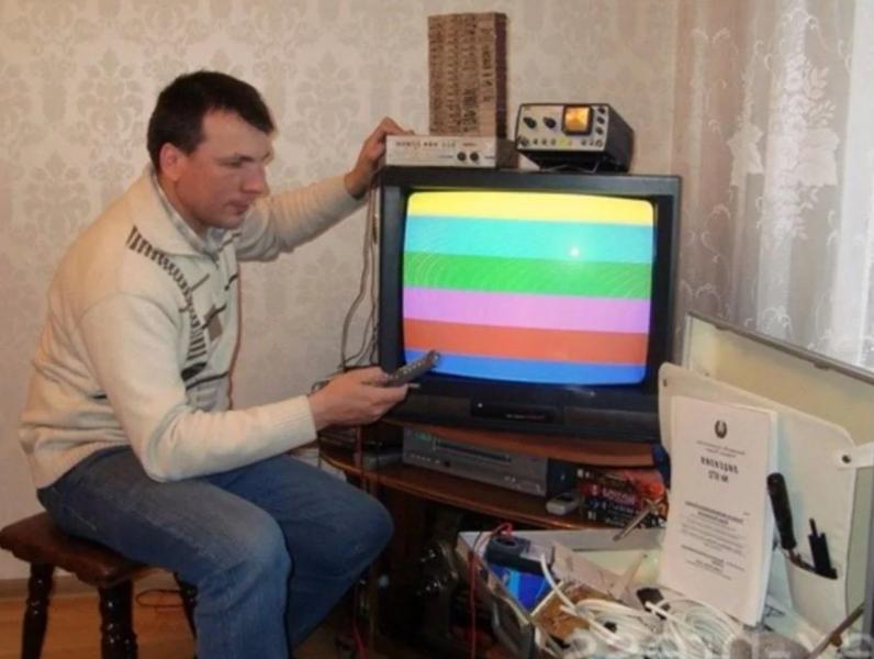 Дмитрий:  Ремонт телевизоров Работаю сам