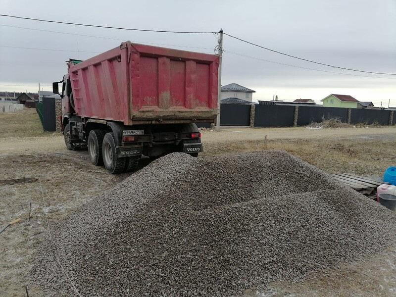 Гранитный щебень с доставкой от 2м3