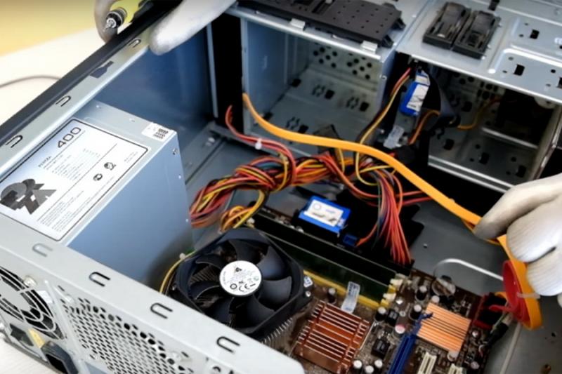 Александр:  ремонт компьютеров ноутбуков мониторов